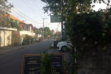 Land and  villa for sale in Kerobokan 7 ara